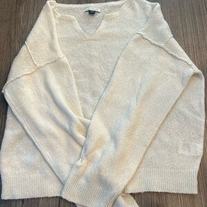 American Eagle - Cozy Cream V-Neck Sweater